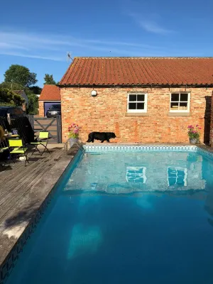 Newsham Grange Farm Hotels in Thornton-le-Beans