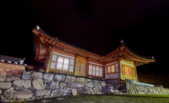 Wanju Hanok Pension Hyurim
