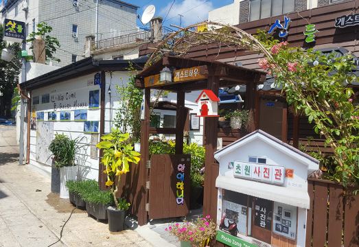 군산 산들 게스트하우스의 아늑한 내부 모습