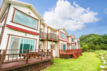 Hapcheon Ari Pension Отели в г. Хапчхон