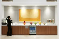 Club Quarters Hotel in Houston - breakfast