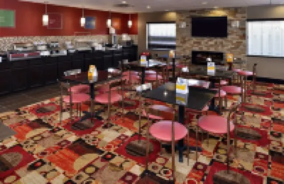 Comfort Suites Columbus Hotels in Violet Township