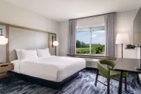 Fairfield Inn & Suites Cleveland Tiedeman Road - parking