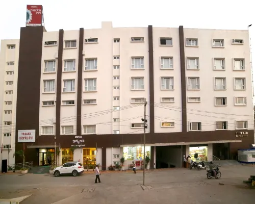 Triguna Clarks Inn Kurnool Hoteles en Distrito de Kurnool