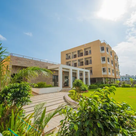 Budget Inn Service Apartments Tiger Plaza, Dahej