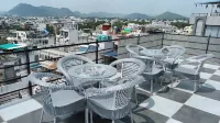 Jag Niwas Guest House & Pure Veg Restaurant - Bed and Breakfasts