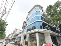 Hotel Pal Paradise โรงแรมใกล้สถานีรถไฟลัคนาวจังก์ชั่น