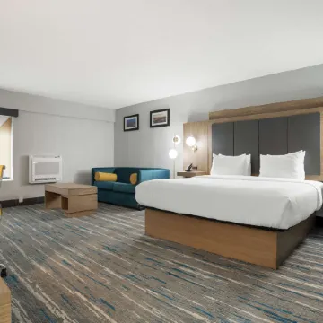 Best Western Plus Mobile Inn  Suites