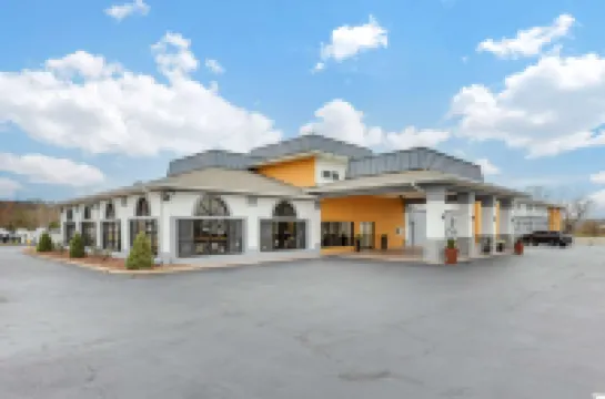 Best Western St. Louis Inn Hotel di 