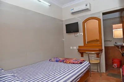 Chella Krishna Residency Hotels near SRI LA SRI ARUNACHALA SIDDAR JEEVA SAMADHI NEMILI- KARIYAKUDAL