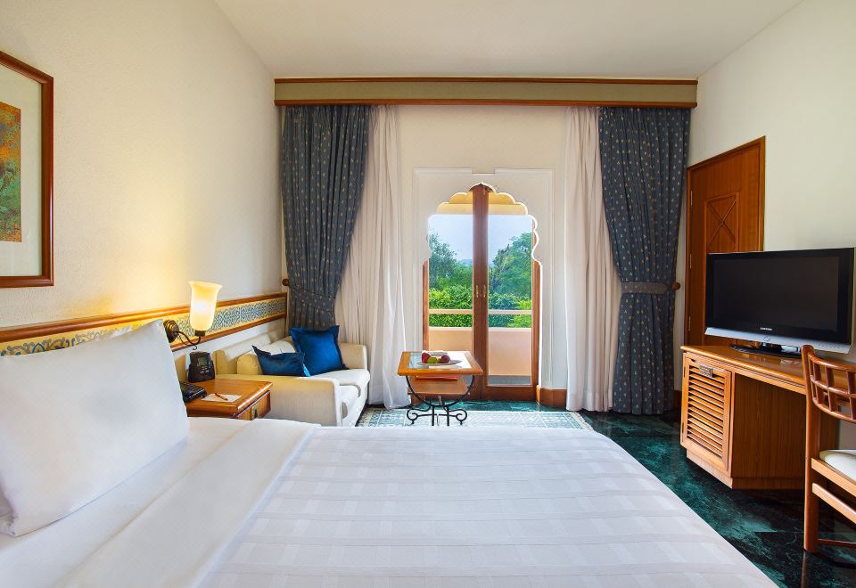 Holiday Inn Jaipur City Centre Over view