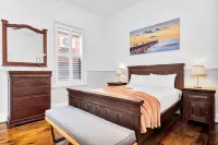 Noir Cottage | Glenelg North | 3Br | Netflix| BBQ - Bungalows