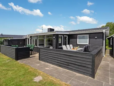 "Edel" - 650m from the Sea Hotels near Hadsund Fiskeri og Lystbaadehavn
