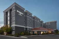 เรสซิเดนซ์ อินน์ บาย มาริออท มิสซิสออกา - แอร์พอร์ต คอร์ปอเรท เซ็นเตอร์ เวสต์ โรงแรมใกล้สถานี Kipling Subway Station