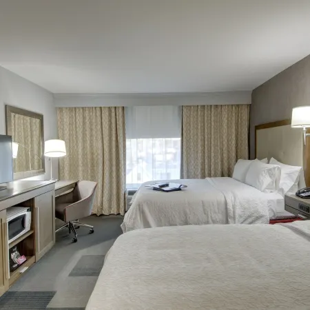 Hampton Inn & Suites Springfield Downtown