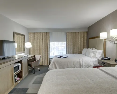 Hampton Inn & Suites Springfield Downtown Hotels in Springfield