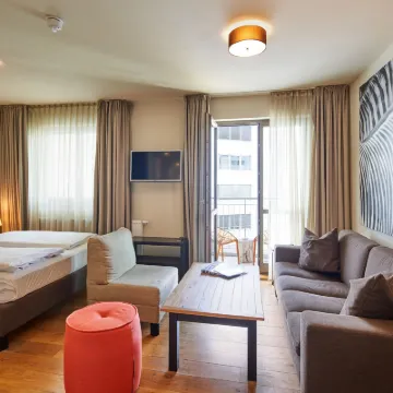 Mondrian Suites Berlin am Checkpoint Charlie Hotels in der Nähe von Deutsches Historisches Museum