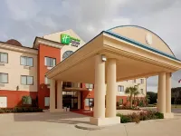 Holiday Inn Express & Suites Panama City-Tyndall