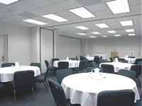Laurel Inn & Conference Center فنادق في ساليناس