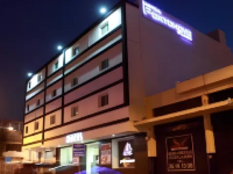 Hotel Portonovo Plaza Centro Hotels near Zoologico Guadalajara