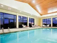 Holiday Inn Express & Suites LEXINGTON NW-THE VINEYARD by IHG - Pools