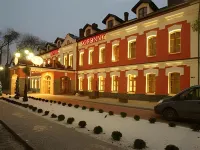 Hotel Koronny Hoteles cerca de Polirat Sp. z o.o.