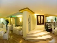 ホテル キャピトル