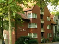 Hotel am Park Hotels near Grafitti-Wand Dinslaken