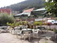 Hotel Garni am Thüringer KloßTheater Hotels in Georgenthal