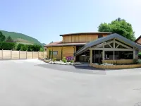 Le Clos du Bois Joli Hotels in Porcieu-Amblagnieu