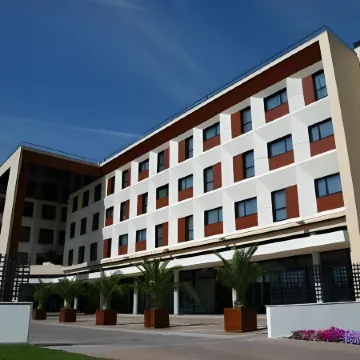 Sercotel Las Artes Pinto