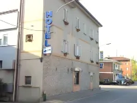 Hotel Pontenuovo Hotel in zona Villa Candiani