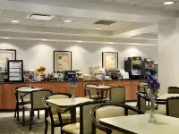 Holiday Inn Express & Suites BALTIMORE - BWI AIRPORT NORTH by IHG - Frühstück