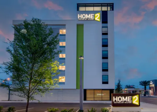 Home2 Suites by Hilton Jacksonville Downtown - breakfast