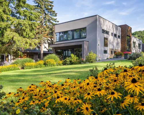 Vista Resort & Club Hotels near White Hill