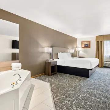 Best Western West Towne Suites