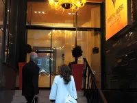 Crystal Hotel Отели рядом с достопримечательностью «Храм Святого Саввы»
