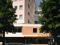 Flonk Hotel Groningen Centre, BW Signature Collection Hotels near University of Groningen Library