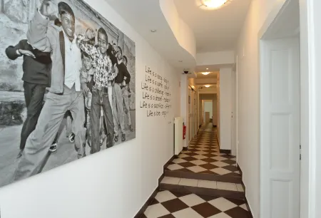 Viva Rooms Отели рядом с достопримечательностью «Gozd strahov Sračje doline»