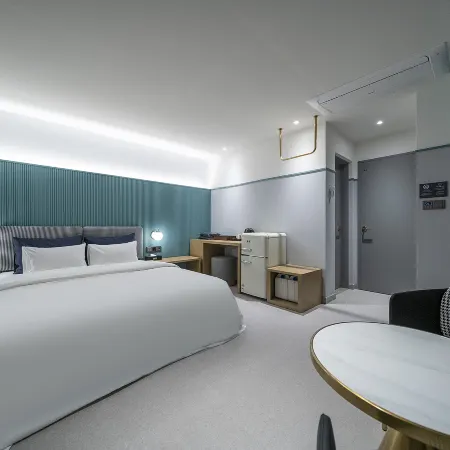 Hotel Classy Отели рядом с достопримечательностью «Публичная библиотека в районе Тобон»