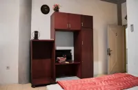 Hotel Hijrah Inn Отели в г. 