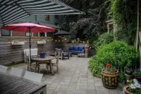 254 South Union Street Guest House Hotels in Burlington