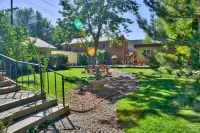 Rocky Mountain Inn فنادق في كروفورد