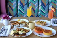The Wayback, Pigeon Forge, A Tribute Portfolio Hotel - Desayuno