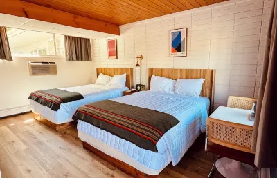 The Sierra Motel Hotel dekat Old Town Playhouse
