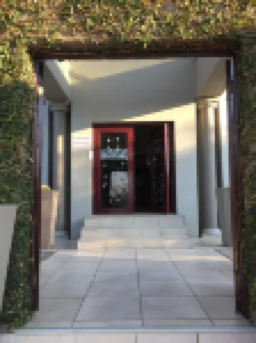 Spacube Luxury Suites and Spa