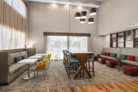 Hampton Inn & Suites by Hilton Bakersfield Central