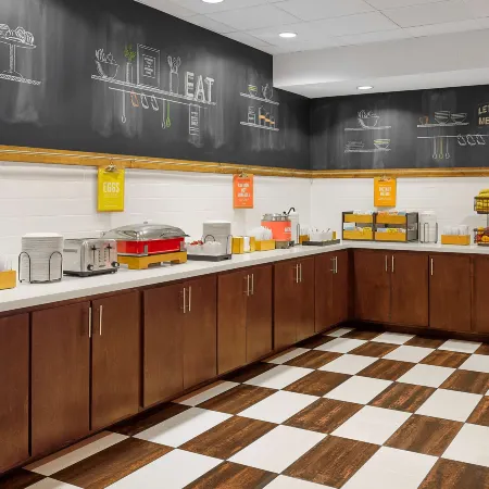 Hampton Inn & Suites Ridgecrest