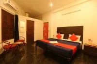 Le Apex Hotels in Periyamudaliyar Chavadi