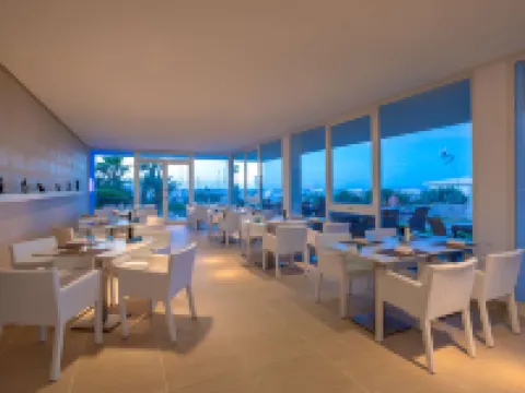 Radisson Blu Palace Resort and Thalasso Hoteles en Mezraia